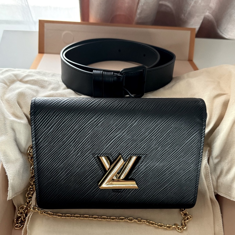 Louis Vuitton belt/crossbody bag